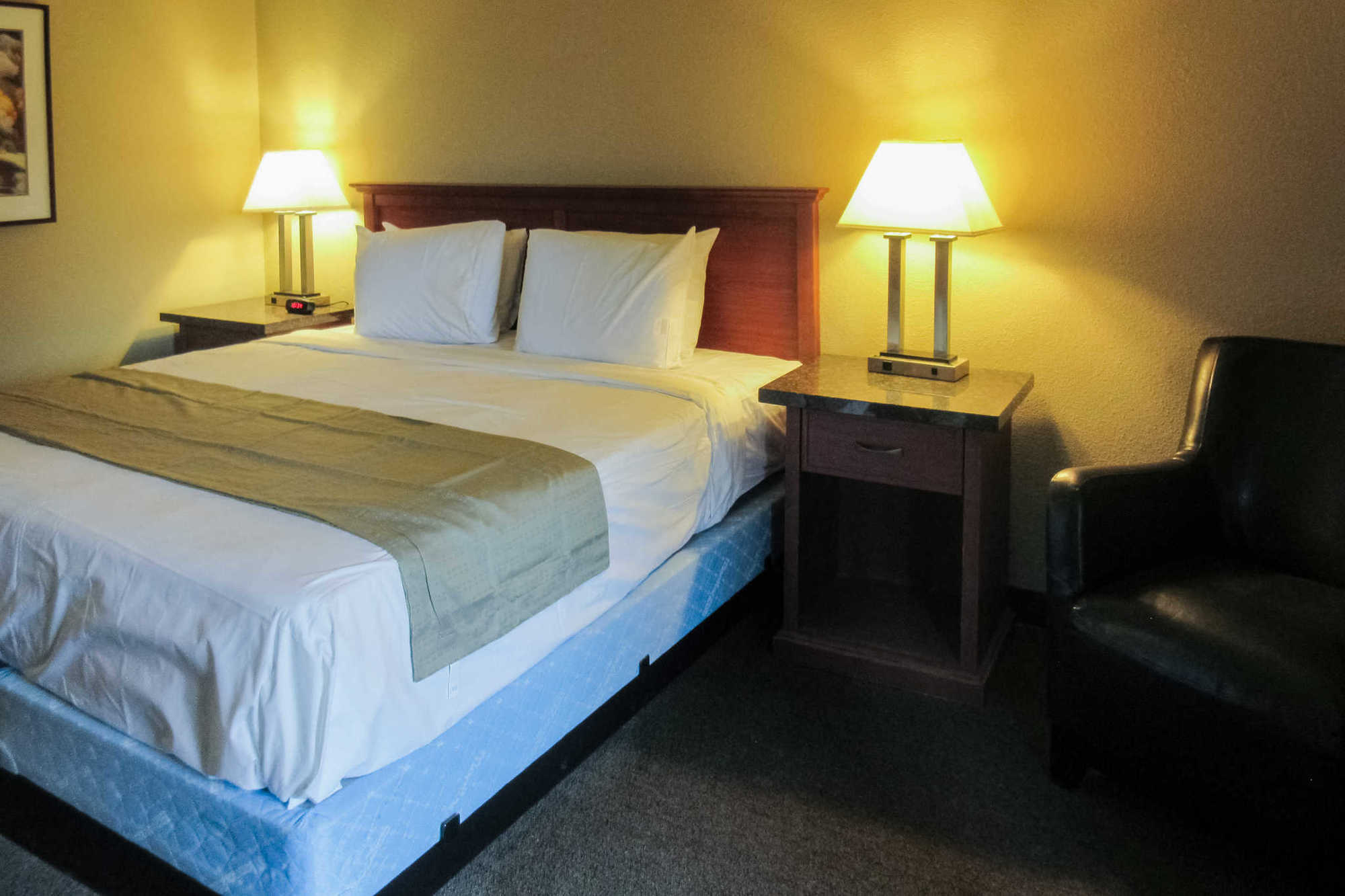 Rodeway Inn&suites - Jantzen Hotel